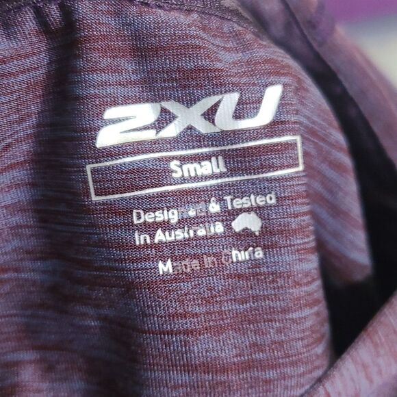 Women's 2XU hooded compression pullover long-sleeved top size small - Picture 7 of 7